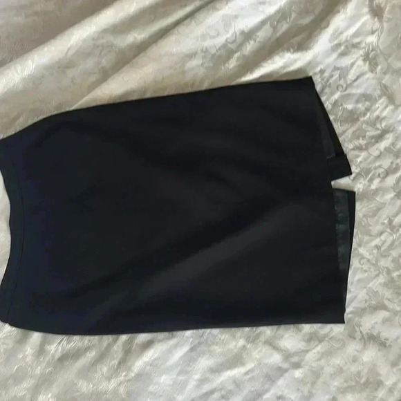 Vintage inspired Black pencil skirt with slit size 6 - Picture 5 of 6